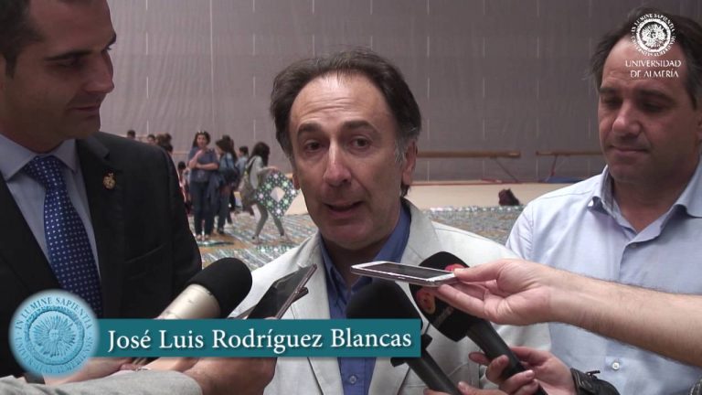 Récord de participación en el montaje de la Alfombra Sierpinski