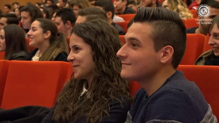 Las Jornadas de Orientación Preuniversitaria reciben cada día a 550 alumnos en la UAL