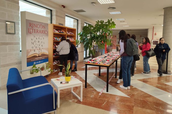 La Biblioteca Nicolás Salmerón de la Universidad de Almería extiende su ‘Rincón Literario’ a todo diciembre