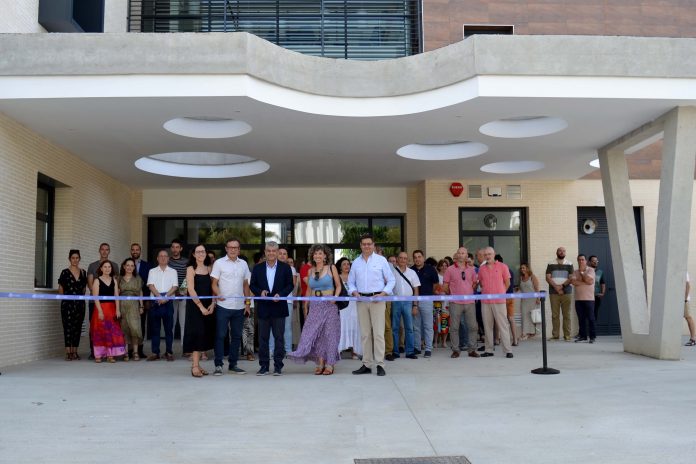 La UAL inaugura el Aulario V, el edificio docente de mayor inversión económica de su historia