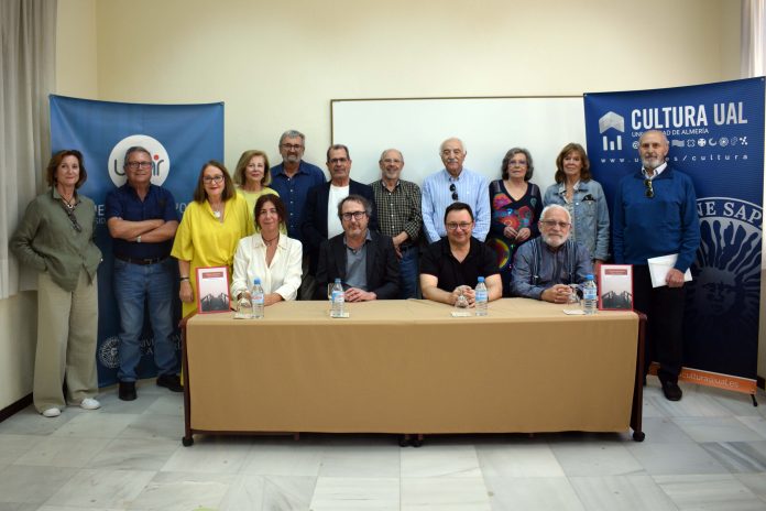 Estudiantes de la Universidad de Mayores se convierten en autores de un libro de relatos