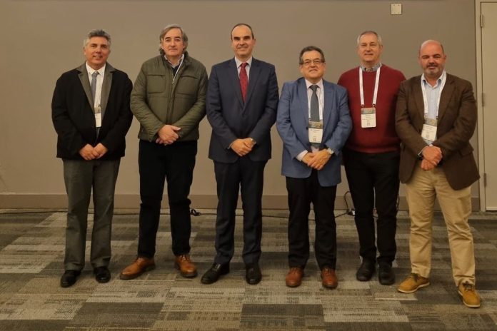 La UAL establece las bases de colaboración futura con universidades canadienses participando en el foro CBIE