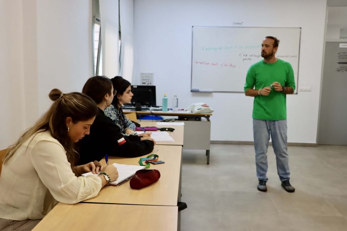 El Centro de Lenguas oferta casi 60 cursos de idiomas para el segundo cuatrimestre