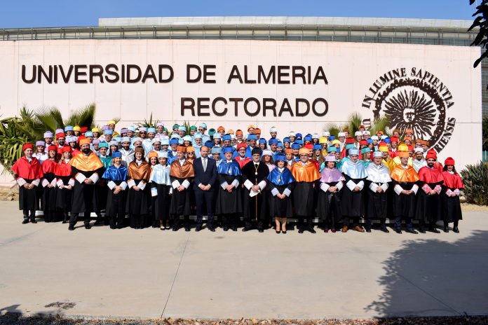 Más de 60 doctores y doctoras se suman al Claustro de la UAL