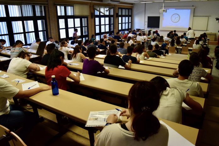 Todo preparado en la UAL para la PAU 2025, que afrontarán 3.901 estudiantes en 9 sedes de la provincia