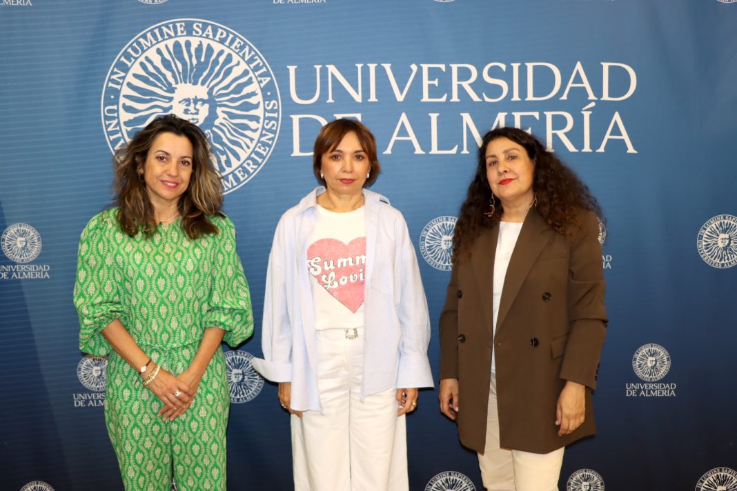 FOTO 1 UAL 8 MAYO 2025 RADIOS ESCOLARES