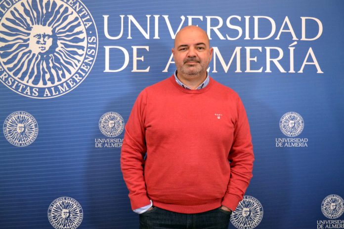 Sé parte del cambio que las comunidades vulnerables necesitan gracias los Cursos de Verano de la UAL