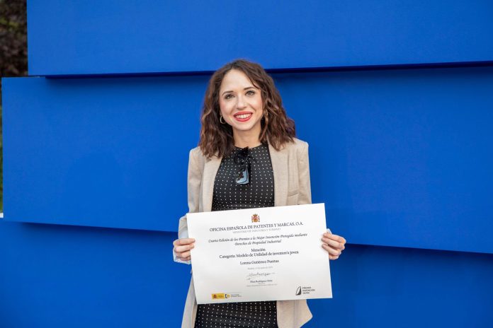 Una profesora de la UAL, premiada por inventar un dispositivo que mejora la administración de medicamentos