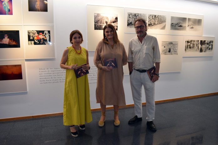 La UAL publica un libro de autorretratos inéditos del fotógrafo Manuel Falces