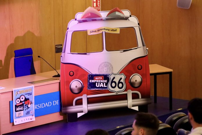 El concurso ‘EmprendeUAL por el Mundo’ busca ‘importar’ negocios innovadores de otros países