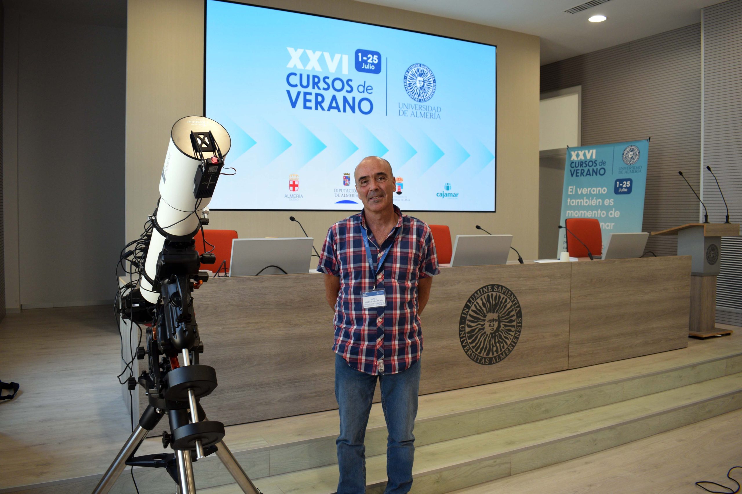 La astronomía más puntera se da cita en los cursos de verano de la UAL