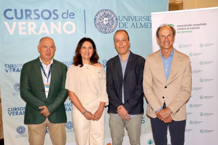 Los Cursos de Verano muestran cómo la generosidad activa la felicidad de quien la ofrece