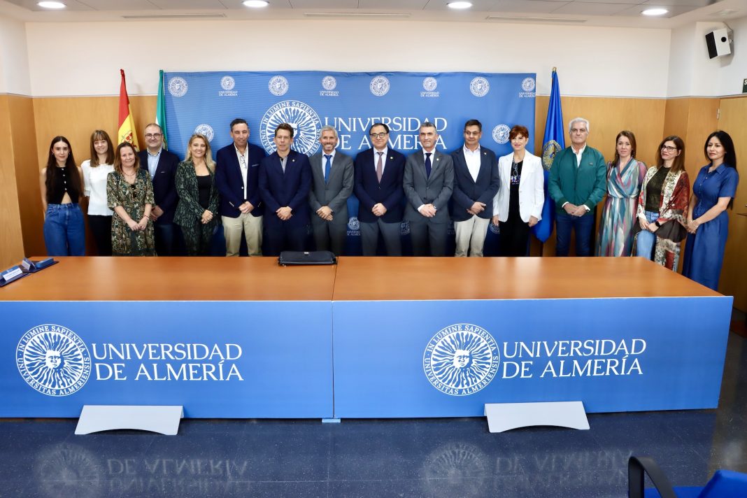 FOTO 1 UAL 31 OCTUBRE 2025 CÁTEDRA REFERENCE