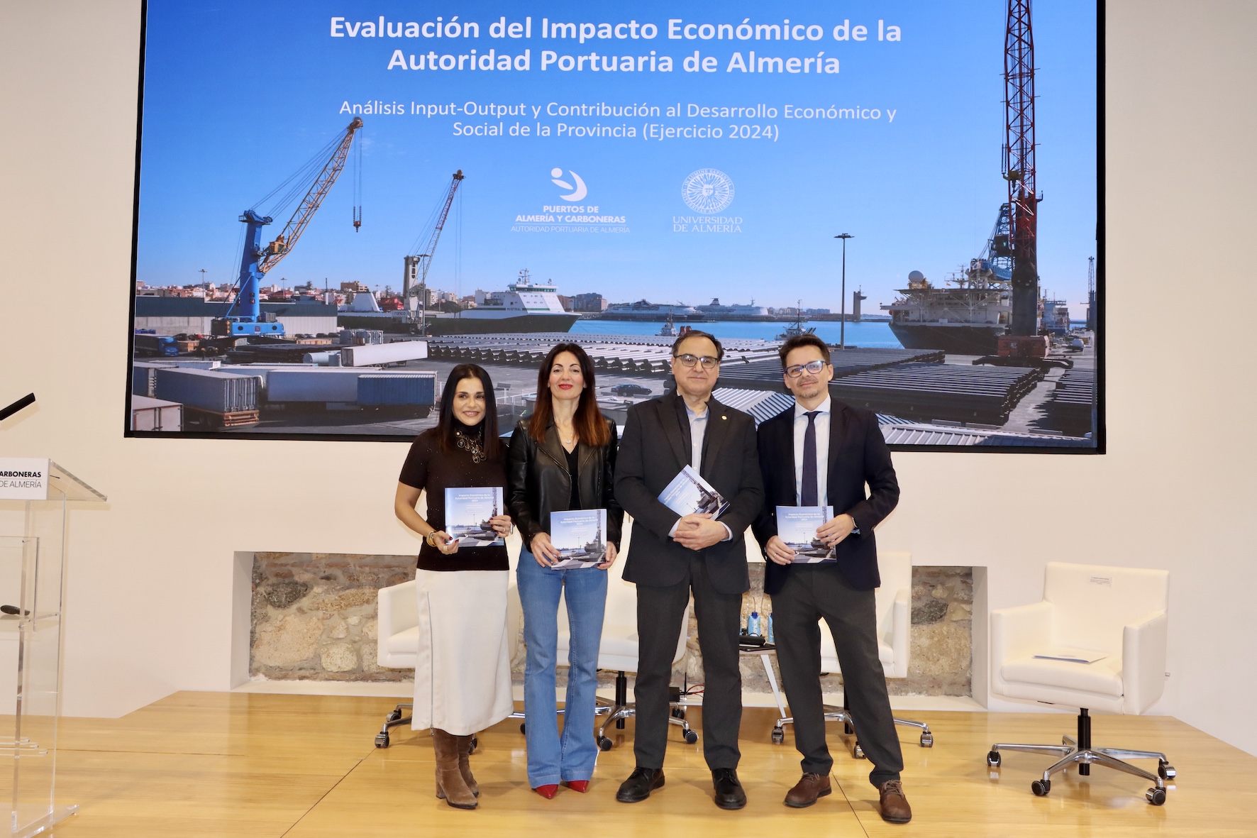 Un estudio de la UAL confirma el papel protagonista de la Autoridad Portuaria en la economía almeriense