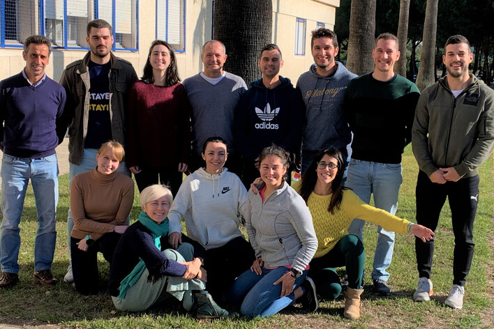 Un estudio demuestra que apretar la mano o levantarse de una silla ayudan a la detección temprana de enfermedades