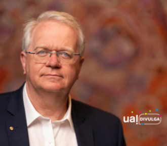 Almuerzo – coloquio con Brian Schmidt